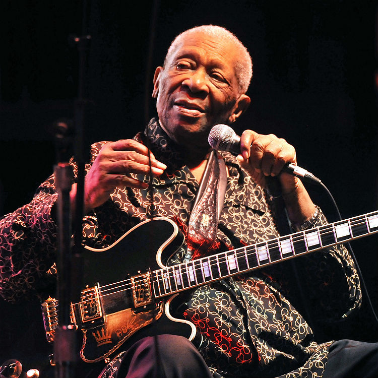 BB King rushed to hospital with dehydration