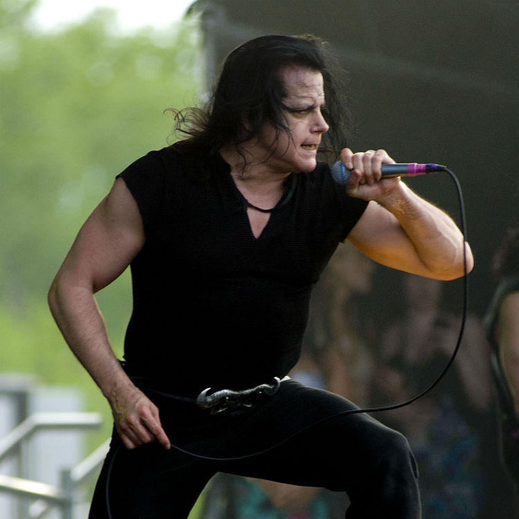 Misfits frontman Danzig chokeholds fan at gig