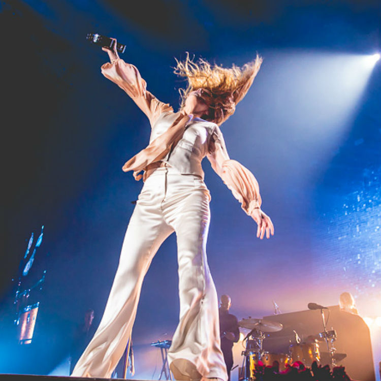 Florence & The Machines Sheffield Arena photos, review, setlist