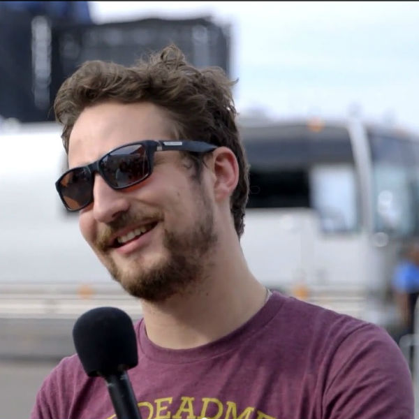 SNL's Vanessa Bayer insults Frank Turner, Interpol at Governor's Ball