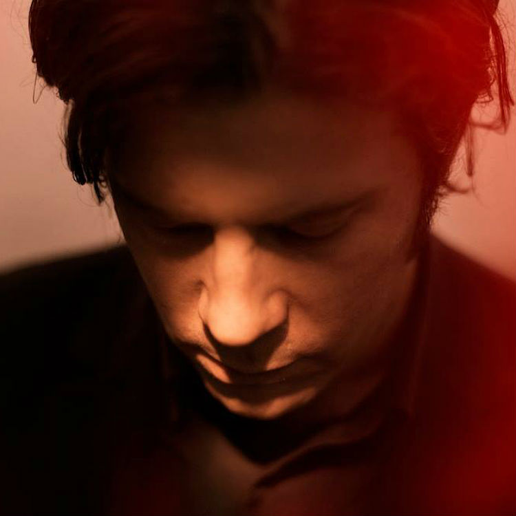 Ed Harcourt on Latitude, The Libertines and his new album