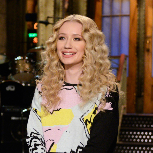 Watch: Iggy Azalea performs new single 'Beg For It' on Saturday Night Live