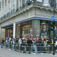 Paramore Fans Mob HMV Oxford Street For Chance To See Band - Photos