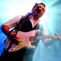Fun Lovin' Criminals Turn On The Class At Manchester Academy