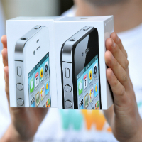 UK Users Experiencing Siri Problems As Apple's iPhone 4S Is Released Worldwide
