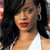 Rihanna - deprimata sau foarte bolnava?