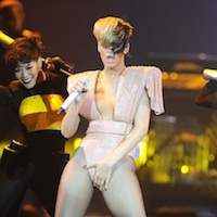 Rihanna Unleashes 'Rated R' Spectacle At London's O2 Arena - PHOTOS