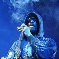 Snoop Dogg Says He's 'In It To Win It' At Glastonbury 2010
