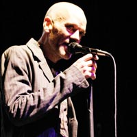 Michael Stipe Backs Barack Obama At REM Gig