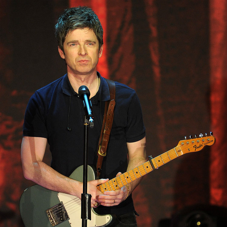 Noel Gallagher mistaken for Oasis bandmate and brother Liam on tube