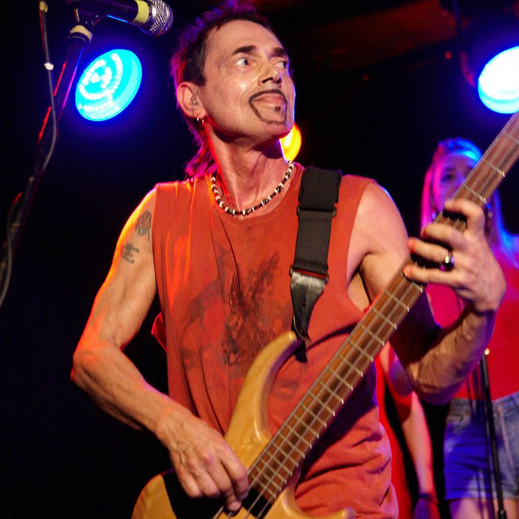 Free bassist Andy Fraser has died at 62