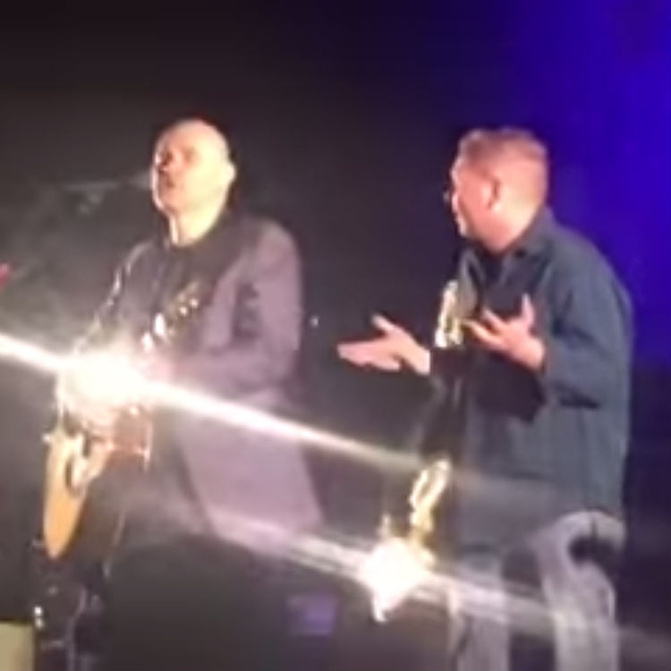 Billy Corgan video threatens to punch fan in face in Memphis