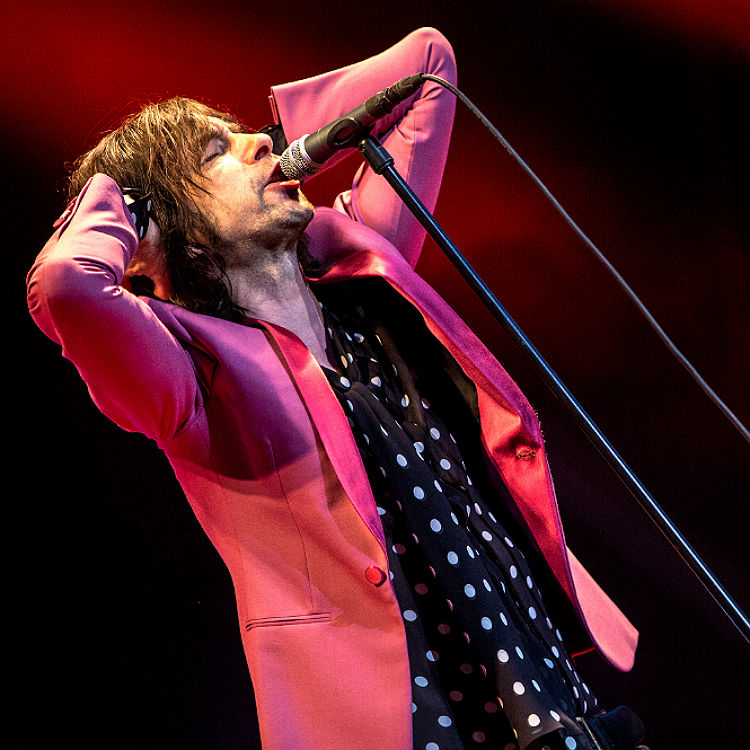 Primal Scream frontman Bobby Gillespie falls from stage at Caribana