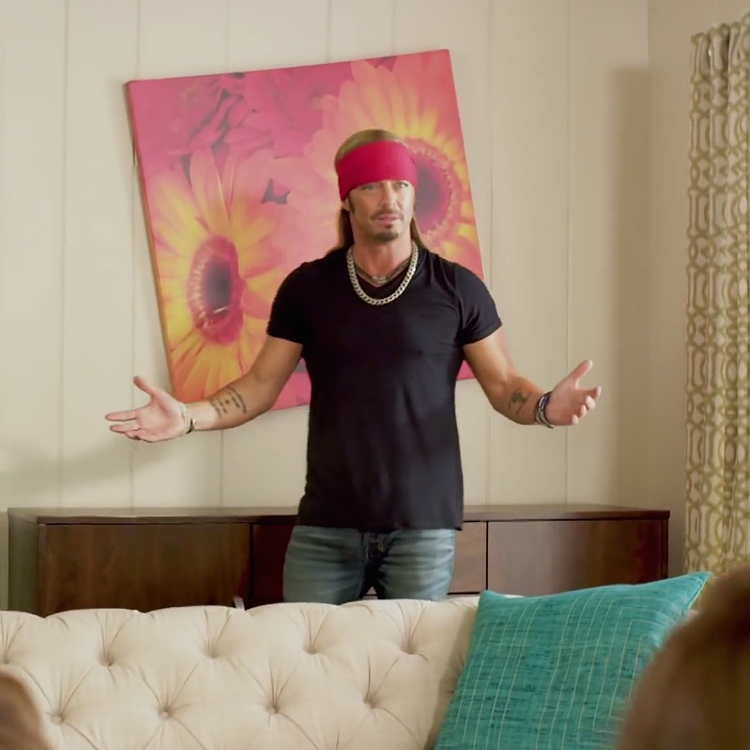 Bret Michaels is here to decorate your home