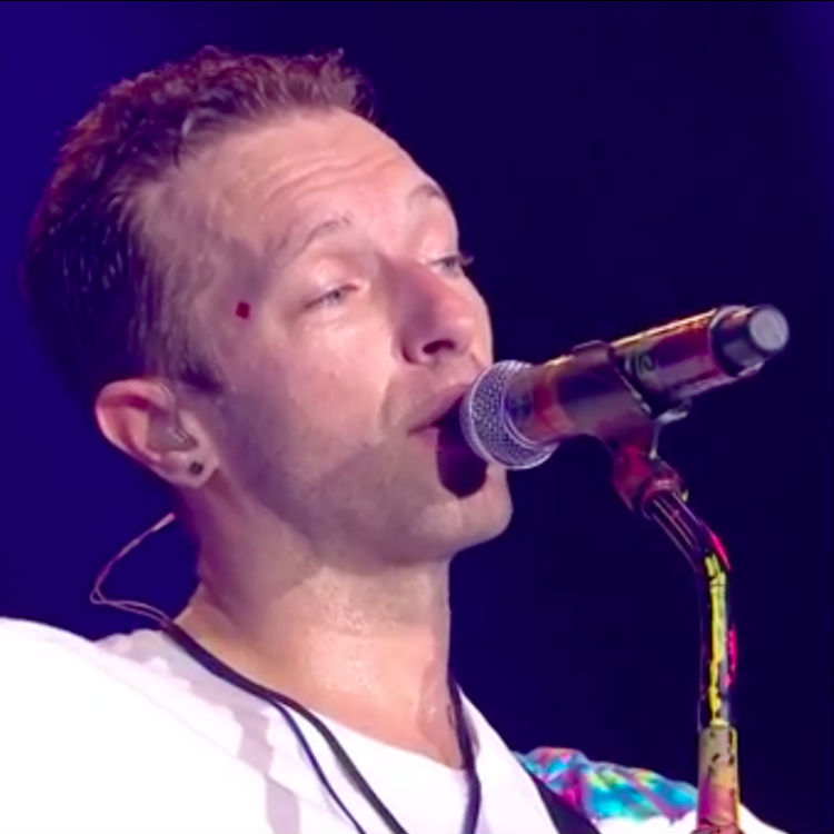 Coldplay pay tribute to Viola Beach at Glastonbury Festival 2016