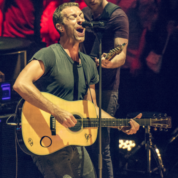 Watch: Chris Martin joins Kings of Leon on stage in Hollywood