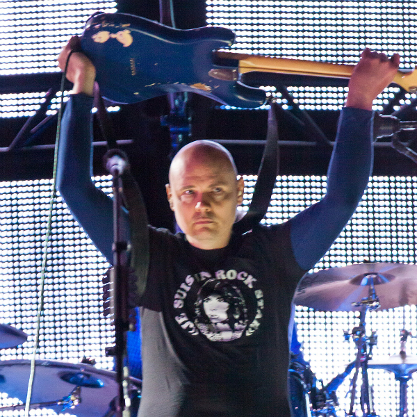 Billy Corgan performs three hour, 31 song set in Chicago