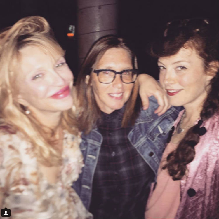 Courtney Love Hole reunion hint on Instagram, Auf Der Maur