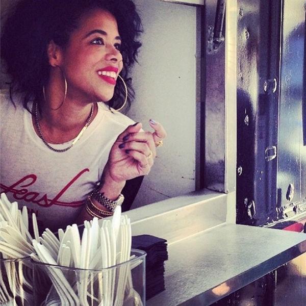 Photos: Kelis serves food from truck at SXSW festival