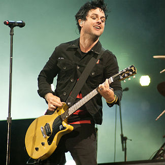Green Day battle downpour to play Dookie in full at Leeds Festival