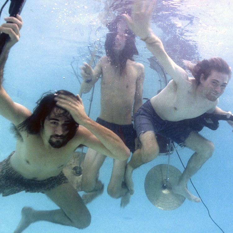22 rare outtakes from Nirvana's Nevermind photoshoot