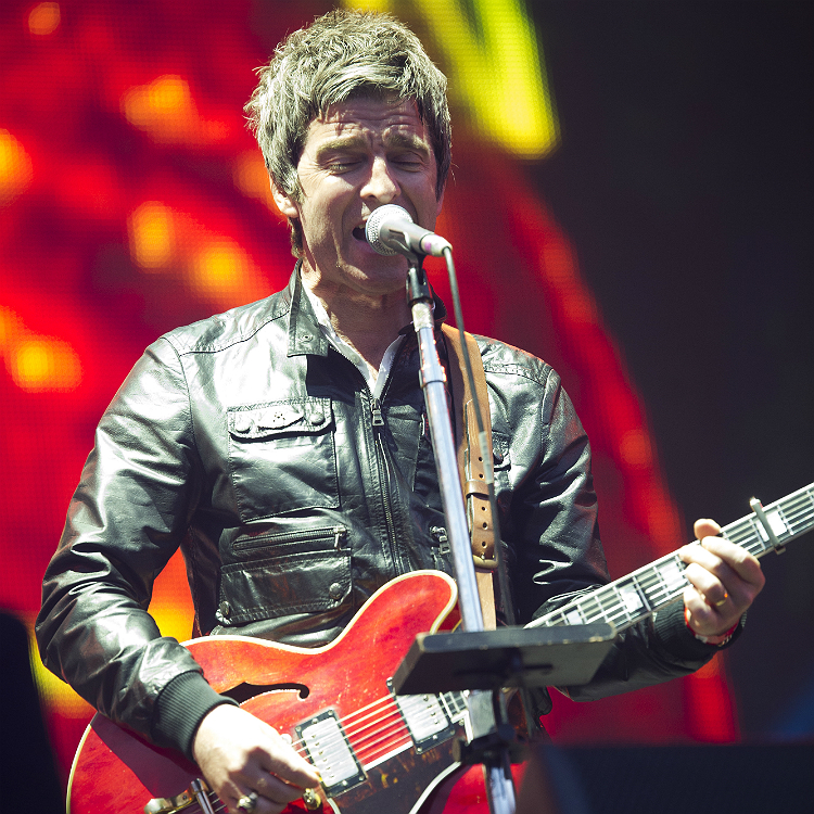 Noel Gallagher T In The Park photos and setlist