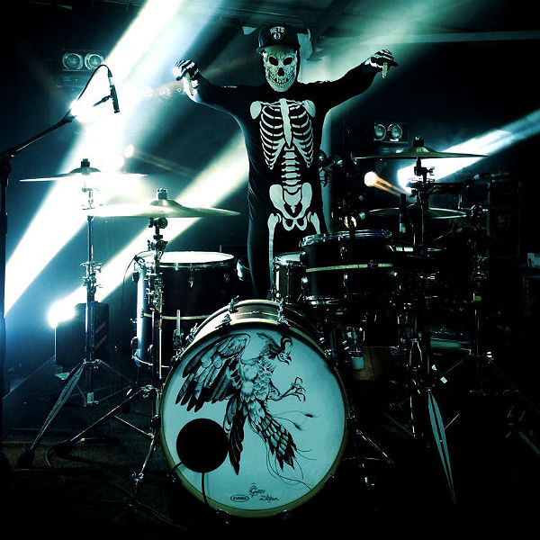 Royal Blood ask all fans to dress as skeletons for Halloween gig