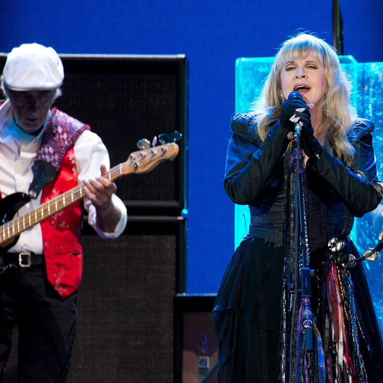 Fleetwood Mac reschedule last night's gig due to illness
