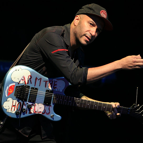 Cafe owner tells Tom Morello, 'You should really shut the f**k up'