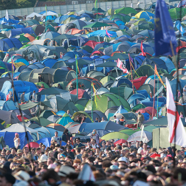 It will take 800 people six weeks to clean up after 175,000 Glastonbury-goers