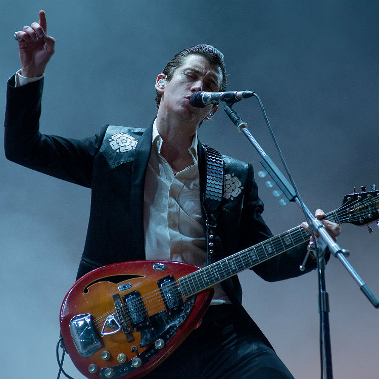 Alex Turner and Mini Mansions perform Vertigo at The Lexington