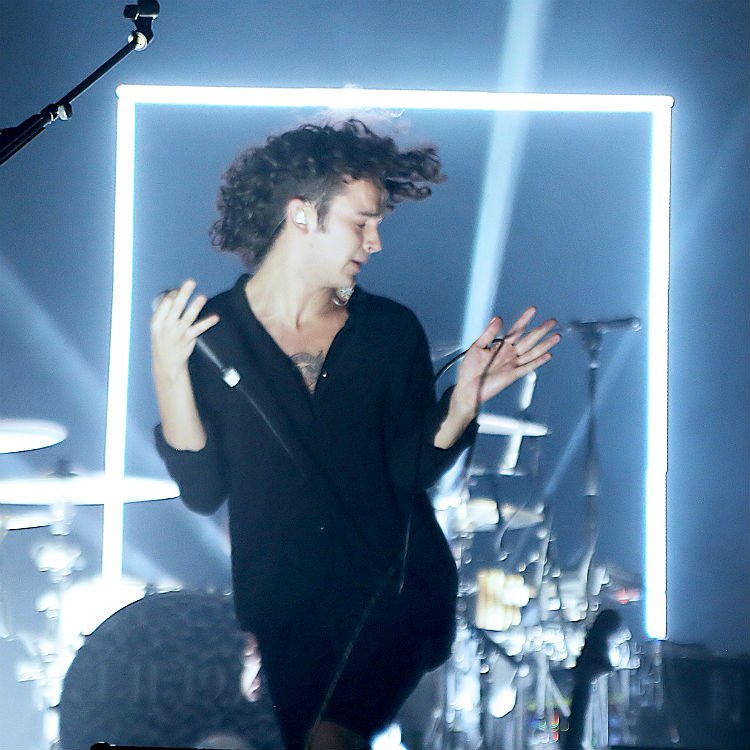 Love Me - The 1975 add more dates to 2016 new album UK tour - tickets