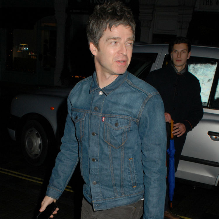 Noel Gallagher discusses U2 album giveway, would never do the same