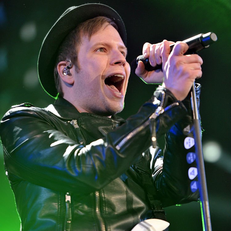 Fall Out Boy debut Uma Thurman from new album American Beauty/American