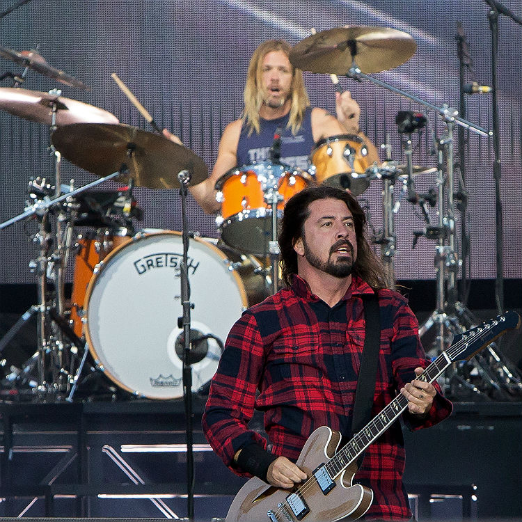 Foo Fighters slammed for 'exploitation' over photo contract by paper