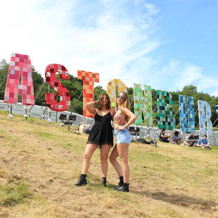 Glastonbury 2015 photos of the first fans arriving + Pyramid Stage