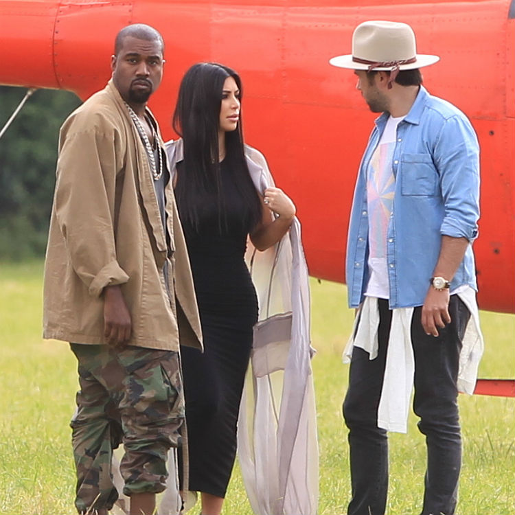 Kanye West Glastonbury set, arriving with Kim Kardashian in helicopter