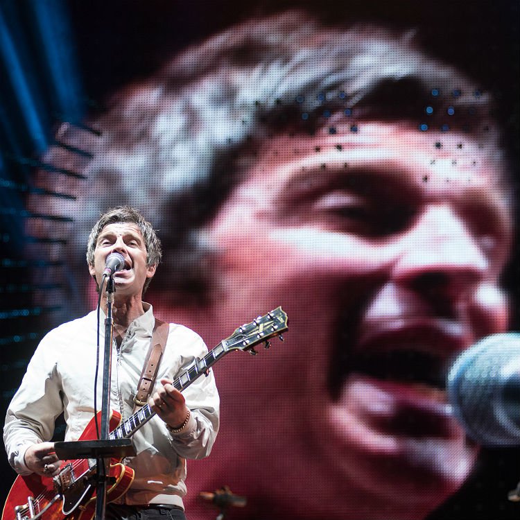 Would you agree Noel Gallagher is an 'underrated lead guitarist'? 