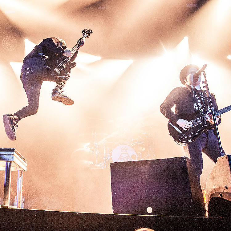 Fall Out Boy Wembley London live photos, review, setlist