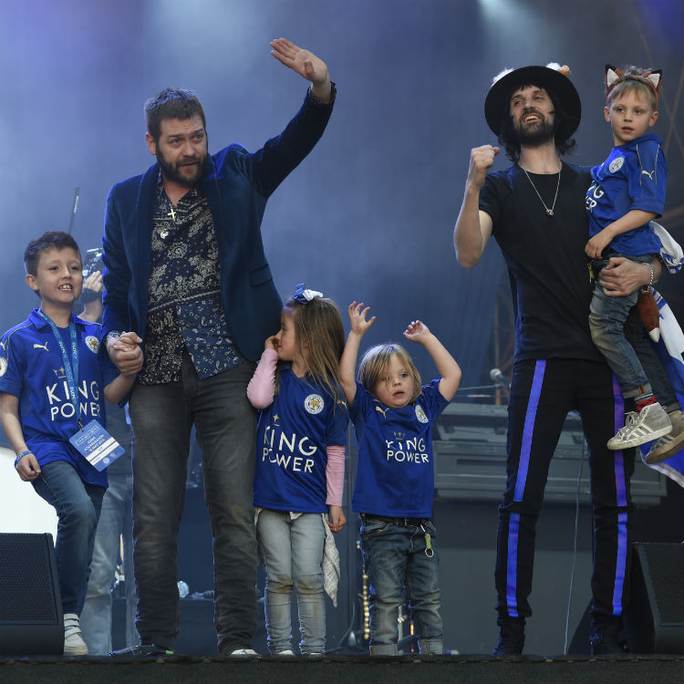 Kasabian play surprise Leicester City show to honour the football club