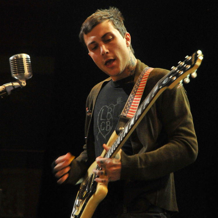 Frank Iero rushed to hospital with serious injuries in Sydney 