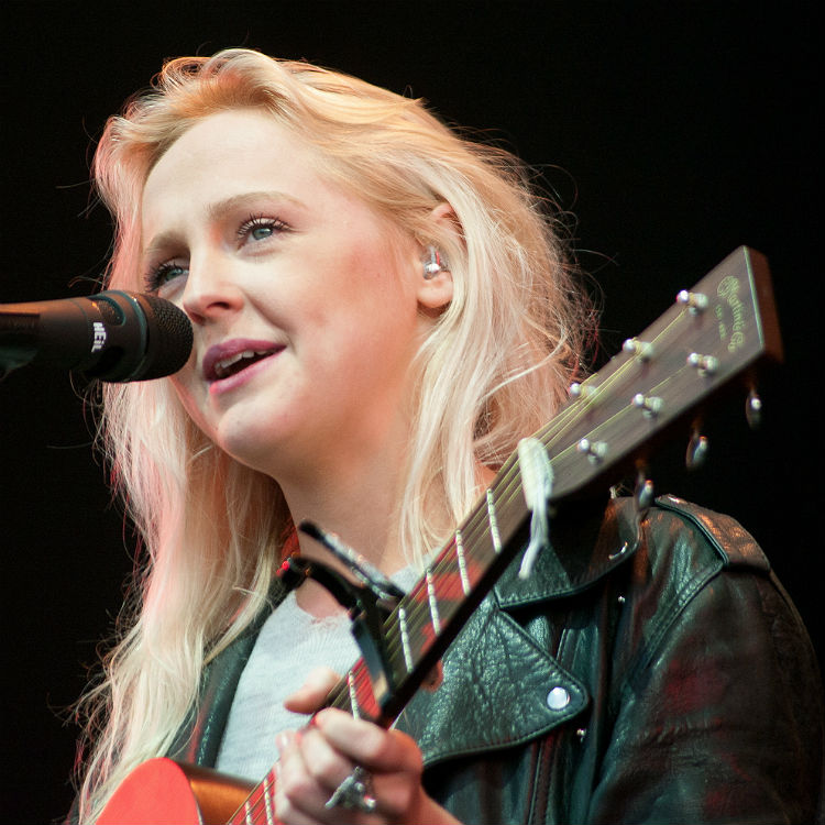 Laura Marling plays four new songs in LA, new album slated for March