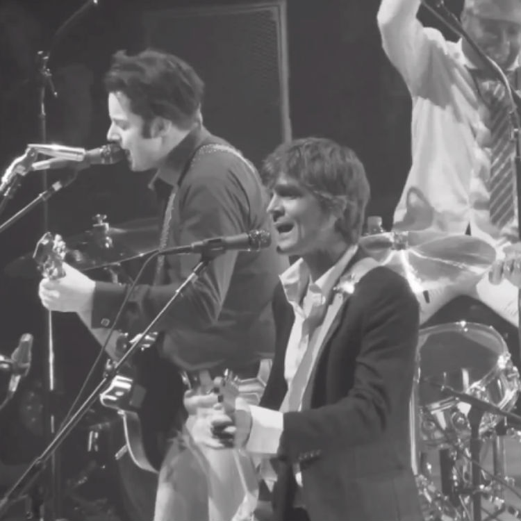 The Raconteurs reunite at Jack White Nashville gig - video