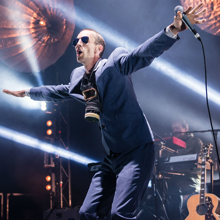 Richard Ashcroft announces 2016 tour after new album and single