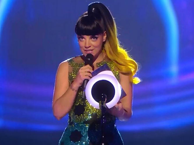 5. Lily Allen's award presenting skills. No Lily, the 'where am I, what do I' thing won't work with us. You've been to award ceremonies before and you know how it works. She almost ruined things when presenting the Best British Group award, which actually might have been pretty cool...