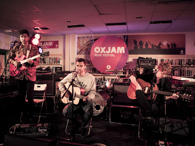 Graham Coxon/ Theme Park @ Dalston Oxfam 24.09.12