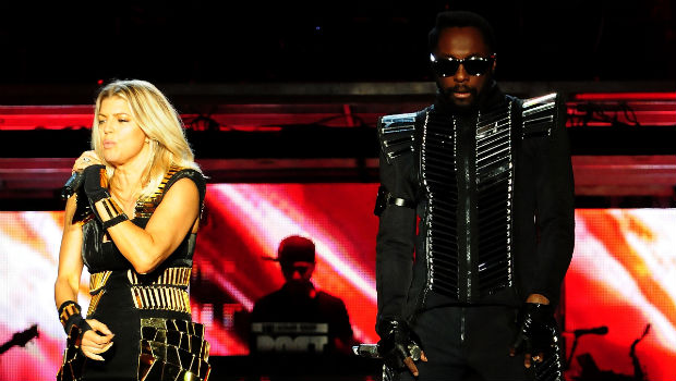 Black Eyed Peas (2011): After three years of stadium-filling rock acts, the Black Eyed Peas dazzled with an eye-popping light show and some help from Slash and Usher. Before the kick-off, Christina Aguilera sang the National Anthem and somehow managed to get the words wrong.  