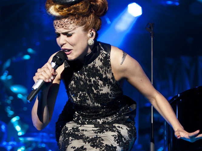Paloma Faith: The quirky UK star has been (perhaps unfairly) considered something of an Amy knock-off, with a similar vocal style and retro influences. In fact, Amy once asked Paloma to be hear backing singer - which she wisely declined. However, her success in 2012 with single 'Picking Up The Pieces' and second album 'Fall To Grace', Faith has established herself as a soul talent in her own right.