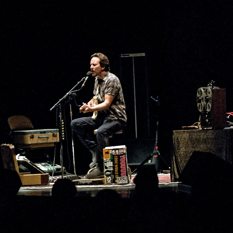 Read Eddie Vedder's emotional tribute to his friend Chris Cornell