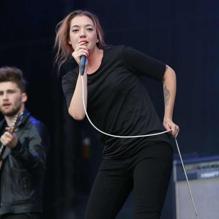 Marmozets defend Lauren Mayberry over misogyny